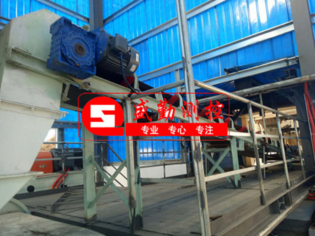 �Aб�����o�ϙC(j��)��ᘌ�(du��)�нǶȵ�ݔ�͹�ˇ�F(xi��n)��(ch��ng)��ͬ